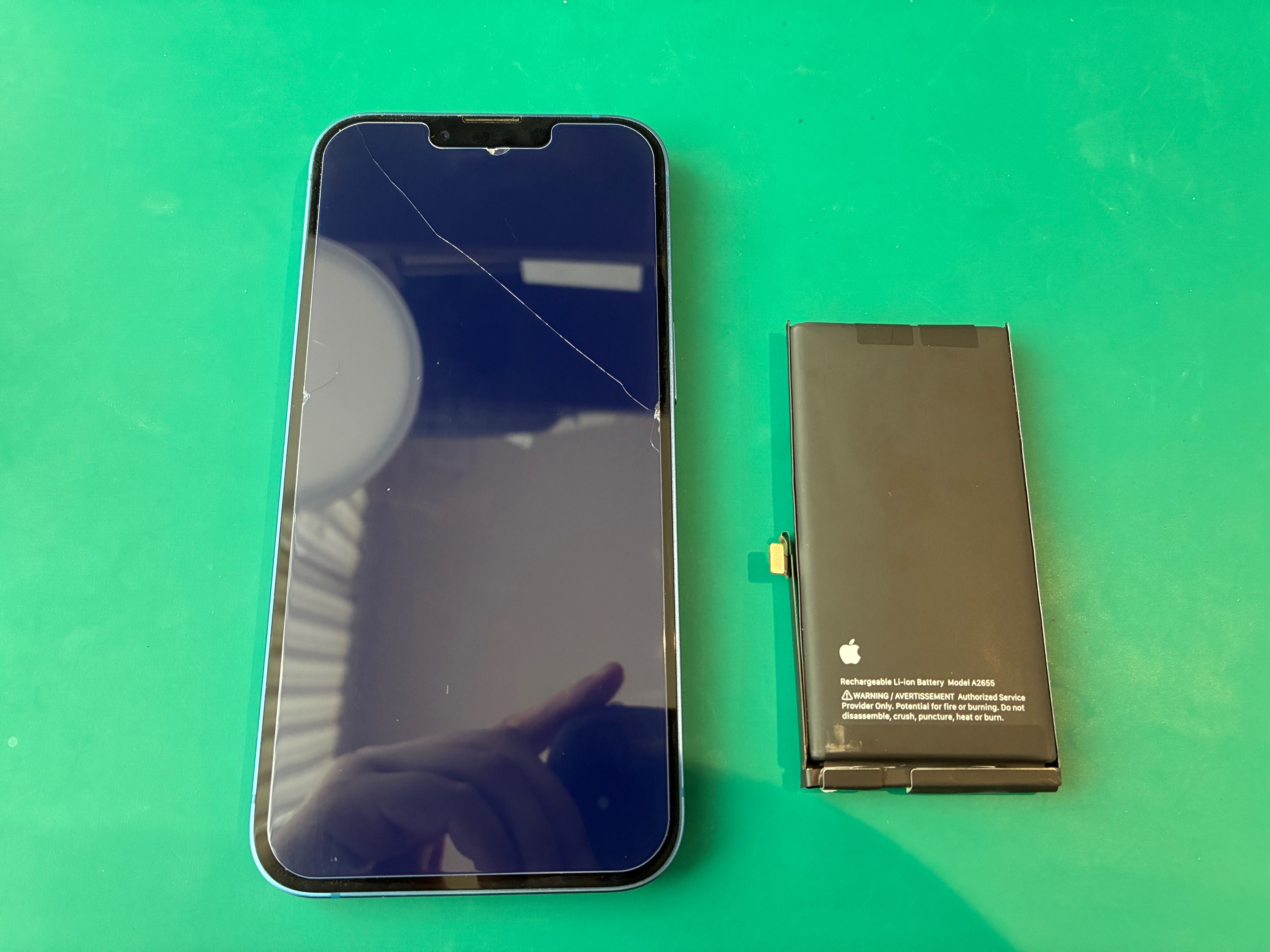 三宮からお越しのお客様よりiPhone13のバッテリー交換をご依頼いただきました！